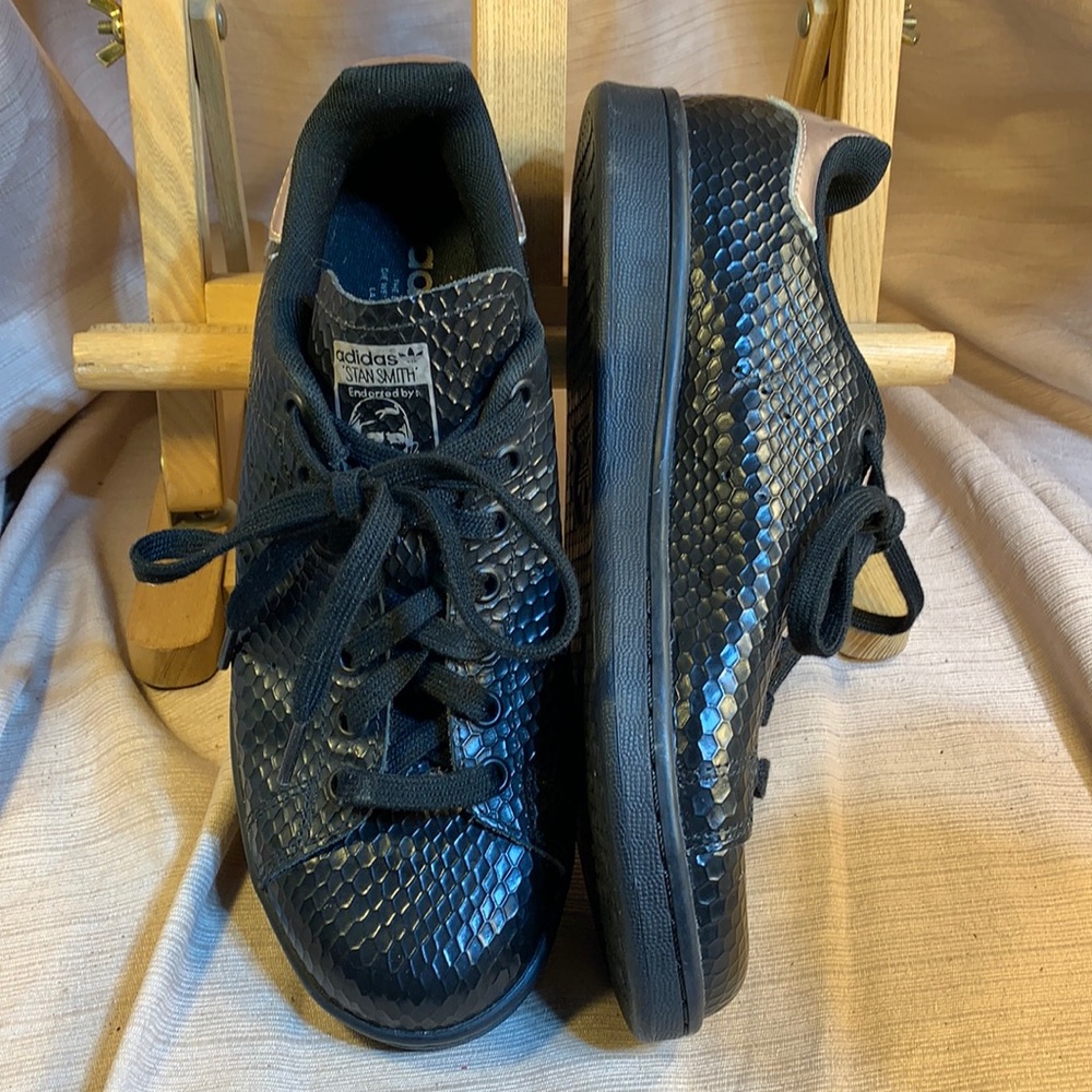 NWOT Adidas Stan Smith discontinued limited snkers